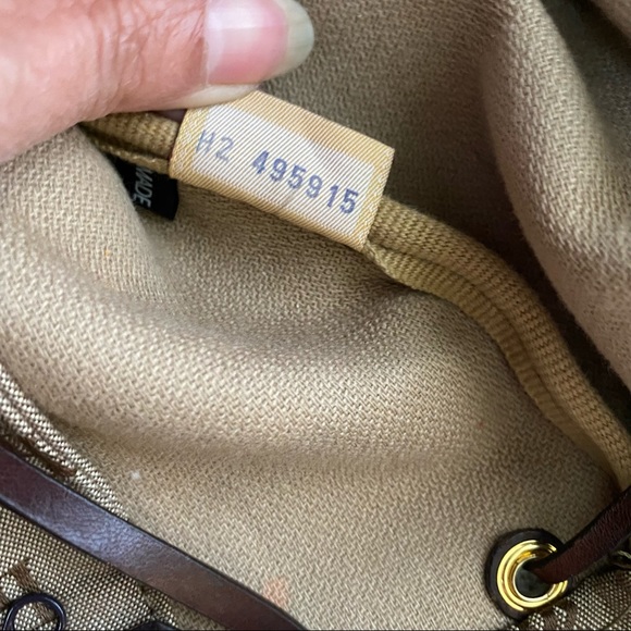 Large Dooney & Bourke Tote - Picture 9 of 9